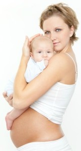 Breastfeeding-while-pregnant